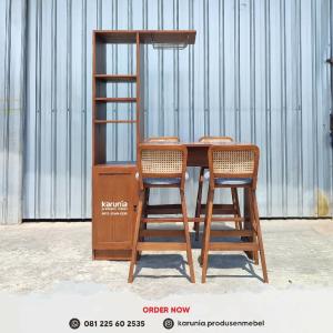 Custom Kitchen Set Dan Mini Bar Solo Raya